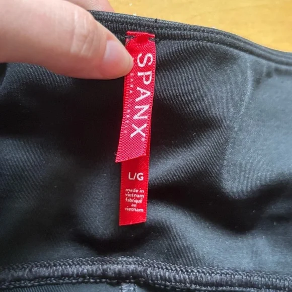 Spanx Faux Leather Moto Leggings Womens Size Large Black Biker Grunge Goth Emo - Picture 5 of 8